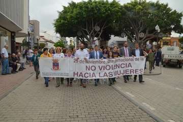 Telde protesta en silencio contra la violencia machista (Foto TA y Francisco Javier Santana)